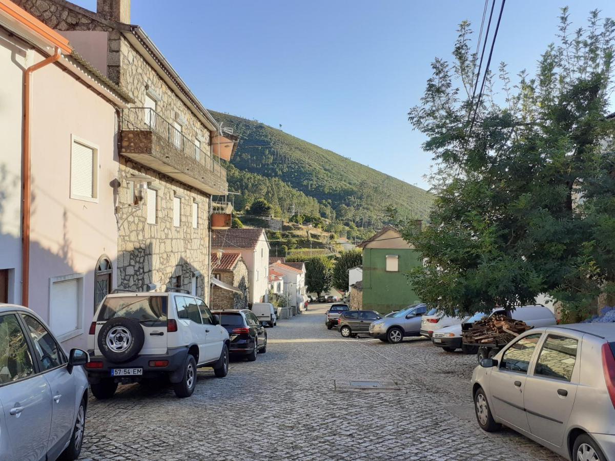 Casa Encantada - Alvoco Da Serra Villa Luaran gambar